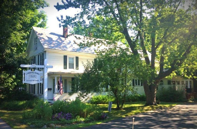 Carriage Barn Inn Keene Exterior photo